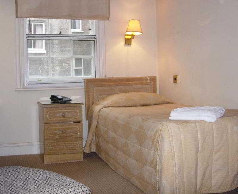 The Gresham Hotel London Room photo